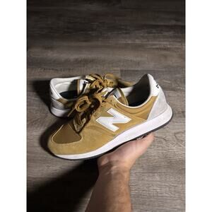New Balance 420 sneakers in a yellow and white Size 9.5